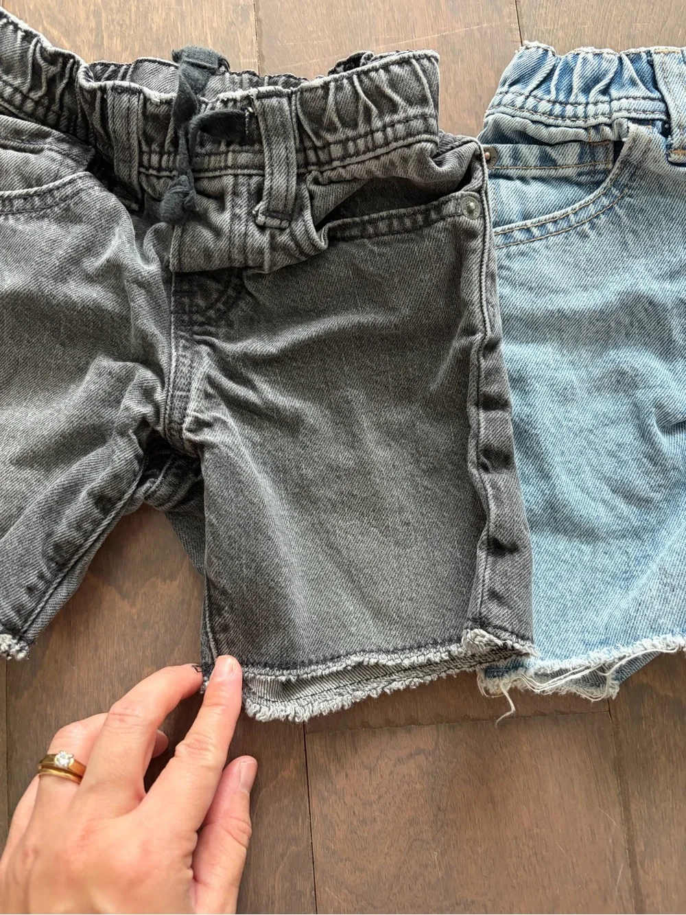 Bundle gap cut off shorts denim acid wash black brown 4t
